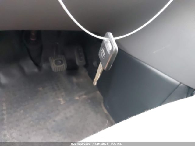 3N6CM0KN4HK718226 Nissan Nv200 S