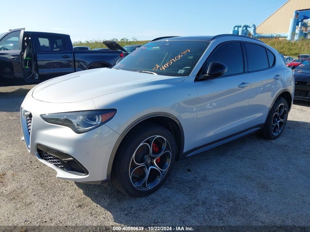 ZASPAKBN8R7D72584 Alfa Romeo Stelvio Ti Awd