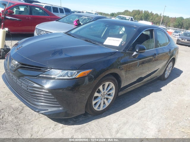 Toyota CAMRY LE 2018 JTNB11HK2J3045308 Image 2