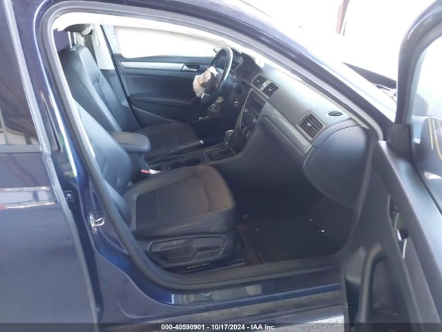1VWAS7A35FC073269 Volkswagen Passat 1.8t Wolfsburg Edition