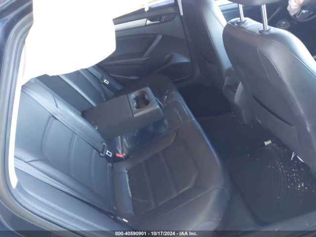 1VWAS7A35FC073269 Volkswagen Passat 1.8t Wolfsburg Edition
