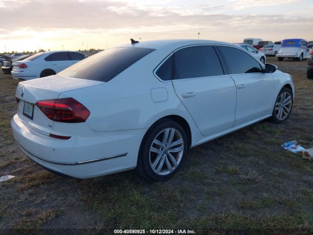 1VWBA7A37JC013235 Volkswagen Passat 2.0t Se