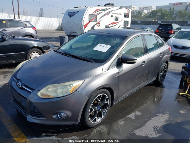 Ford FOCUS SE 2014 1FADP3F2XEL229420 Image 2