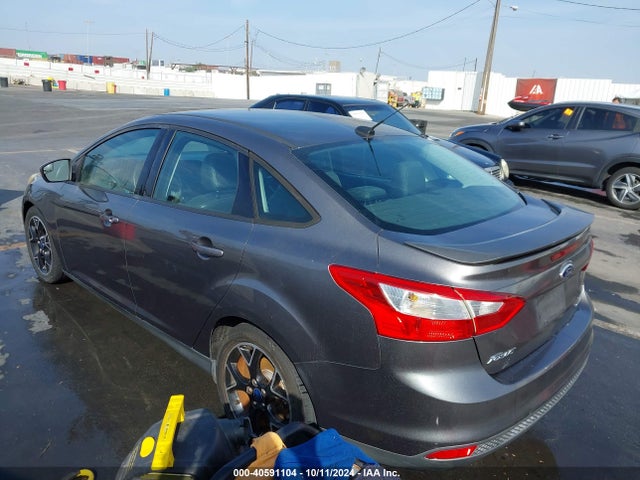 Ford FOCUS SE 2014 1FADP3F2XEL229420 Image 3