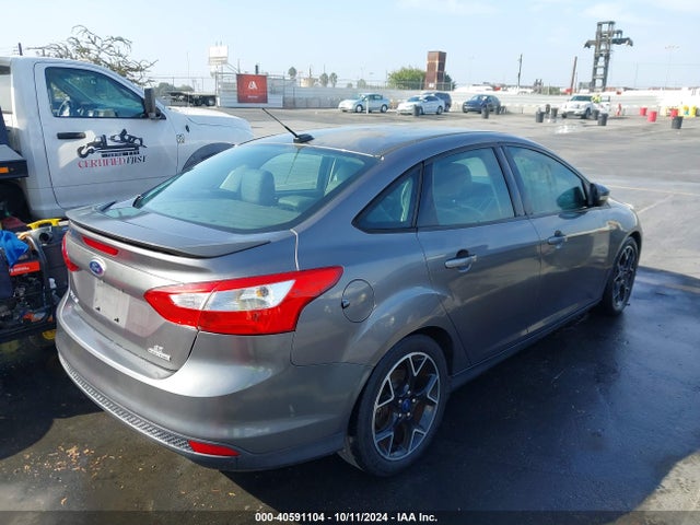 Ford FOCUS SE 2014 1FADP3F2XEL229420 Image 4