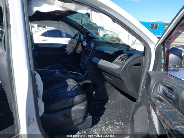 2C4RDGEG2KR690109 Dodge Grand Caravan Gt