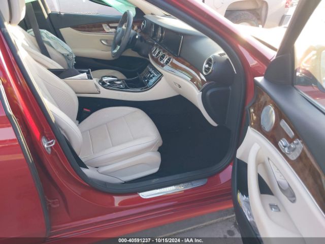 WDDZF4JB4HA137032 Mercedes-Benz E 300