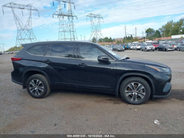 5TDGZRBH8MS110115 Toyota Highlander Xle