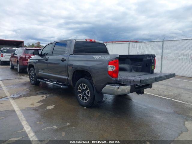 5TFDW5F15EX383297 Toyota Tundra Sr5 5.7l V8