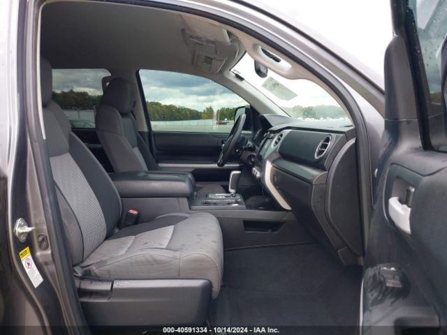 5TFDW5F15EX383297 Toyota Tundra Sr5 5.7l V8