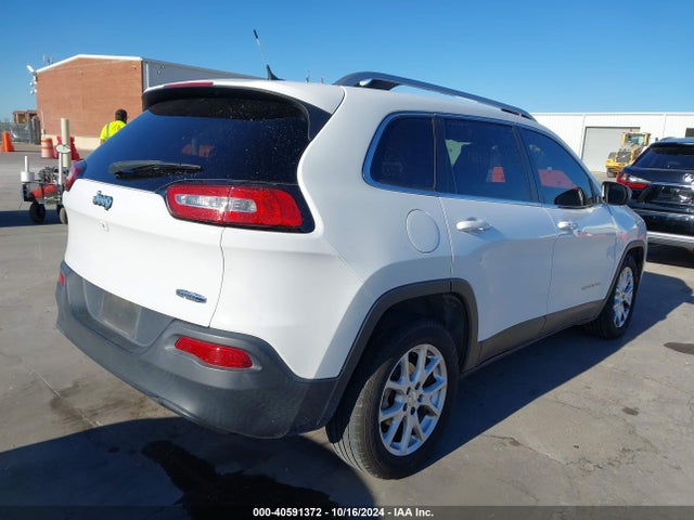 Jeep Cherokee Latitude 2015 1C4PJLCBXFW643567 Image 4