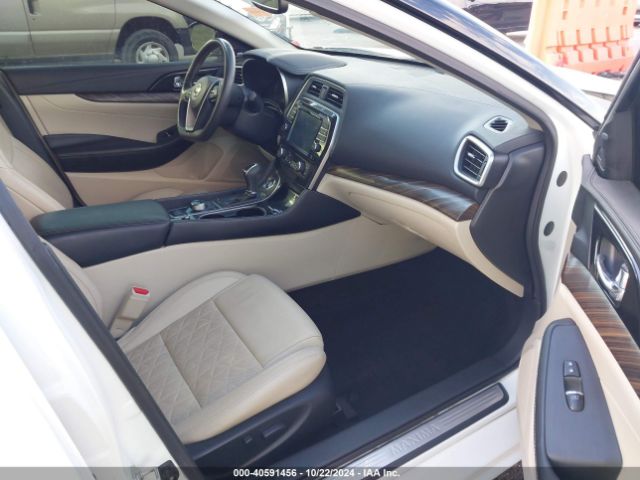 1N4AA6AP0HC439943 Nissan Maxima 3.5 Platinum