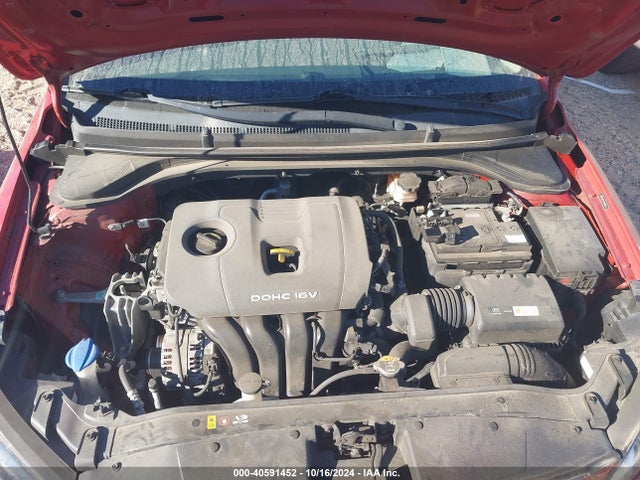 Hyundai ELANTRA SE 2018 5NPD74LF1JH394875 Image 10