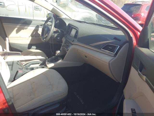 Hyundai ELANTRA SE 2018 5NPD74LF1JH394875 Image 5