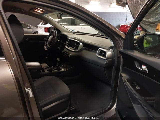 5XYPGDA52KG561809 KIA Sorento 3.3l Lx