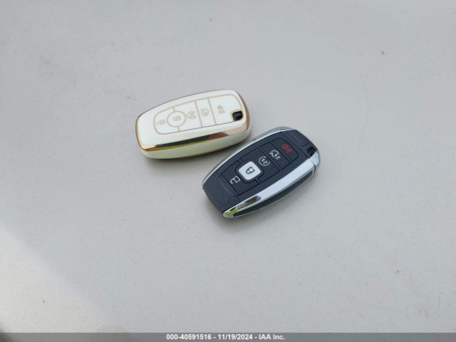 5LMCJ3C93HUL12025 Lincoln Mkc Reserve