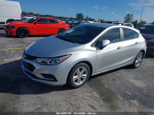 Chevrolet Cruze Lt Auto 2018 3G1BE6SM5JS654122 Image 2