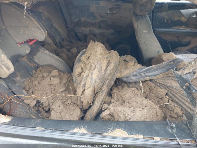 3GNKBCR44NS202129 Chevrolet Blazer Fwd 2lt