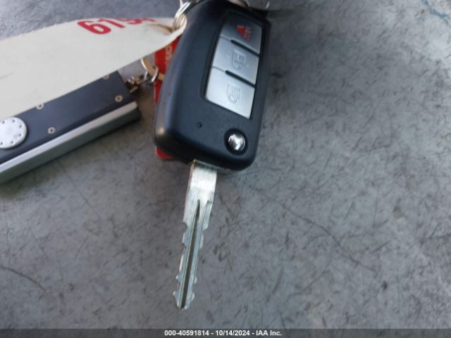 KNMAT2MV6HP611084 Nissan ROGUE S