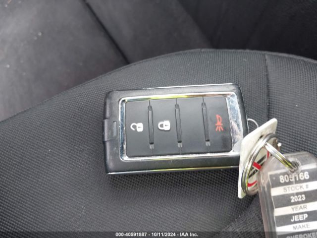 1C4RJKAG4P8805166 Jeep Grand Cherokee L Laredo 4x4
