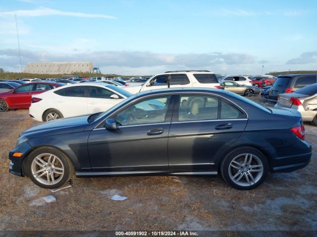WDDGF8AB1ER314566 Mercedes-Benz C 300 Luxury 4matic/sport 4matic