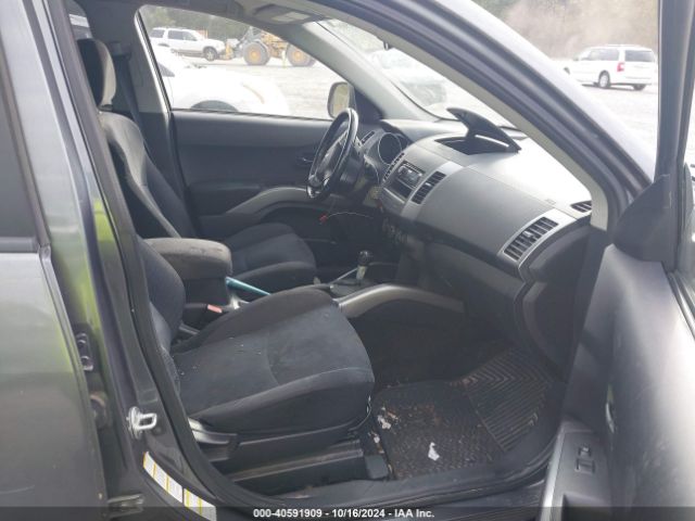 2007 MITSUBISHI OUTLANDER JA4MT31XX7U001093 Photo 4