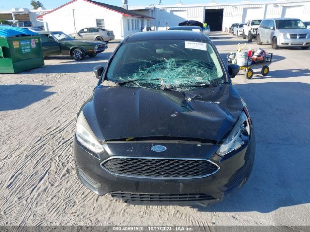 1FADP3E21HL221454 Ford FOCUS S