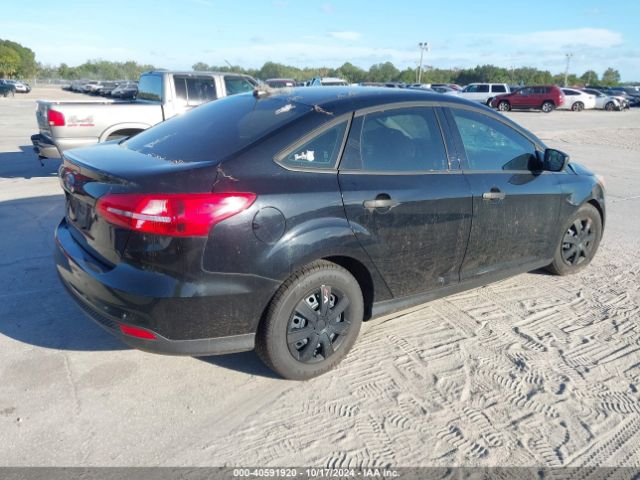 1FADP3E21HL221454 Ford FOCUS S