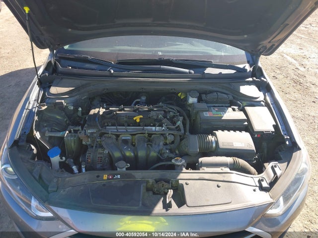 5NPD84LF9JH246549 Hyundai ELANTRA SEL