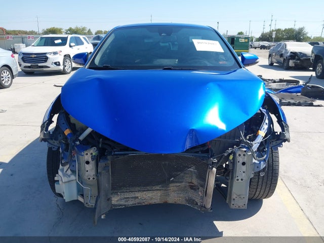 Toyota C-HR XLE 2018 NMTKHMBX4JR035043 Image 13