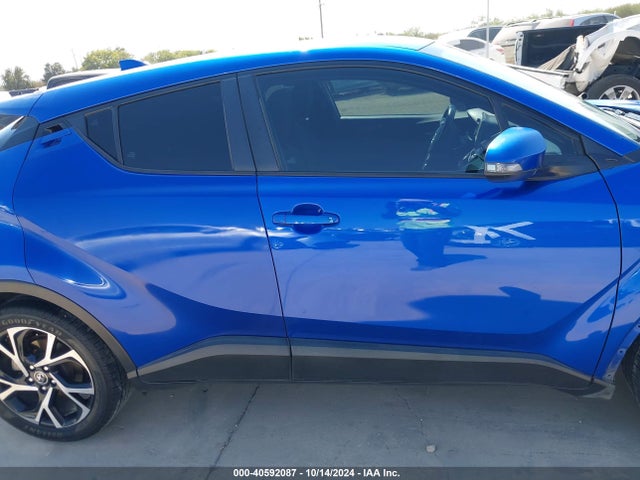 Toyota C-HR XLE 2018 NMTKHMBX4JR035043 Image 14