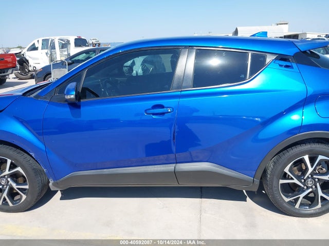 Toyota C-HR XLE 2018 NMTKHMBX4JR035043 Image 15