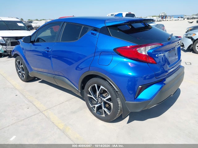 Toyota C-HR XLE 2018 NMTKHMBX4JR035043 Image 3