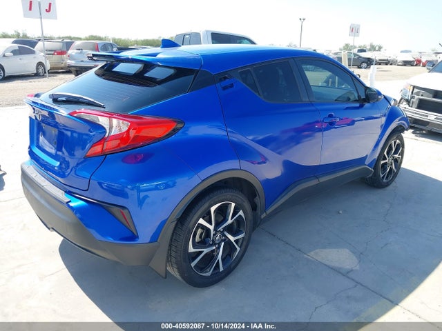 Toyota C-HR XLE 2018 NMTKHMBX4JR035043 Image 4