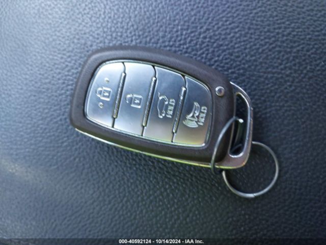KM8J33A48HU524690 Hyundai Tucson Se Plus