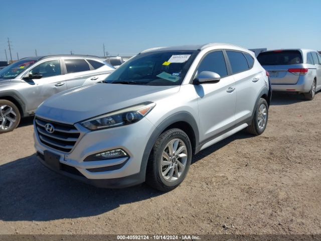 KM8J33A48HU524690 Hyundai Tucson Se Plus