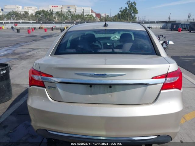 1C3CCBBG4EN114382 Chrysler 200 Touring
