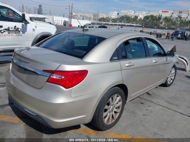 1C3CCBBG4EN114382 Chrysler 200 Touring
