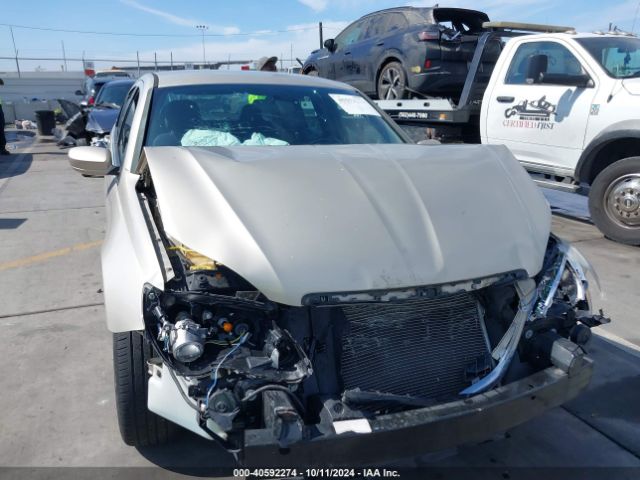 1C3CCBBG4EN114382 Chrysler 200 Touring