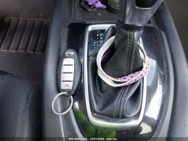 KNMAT2MV4HP566257 Nissan ROGUE SV