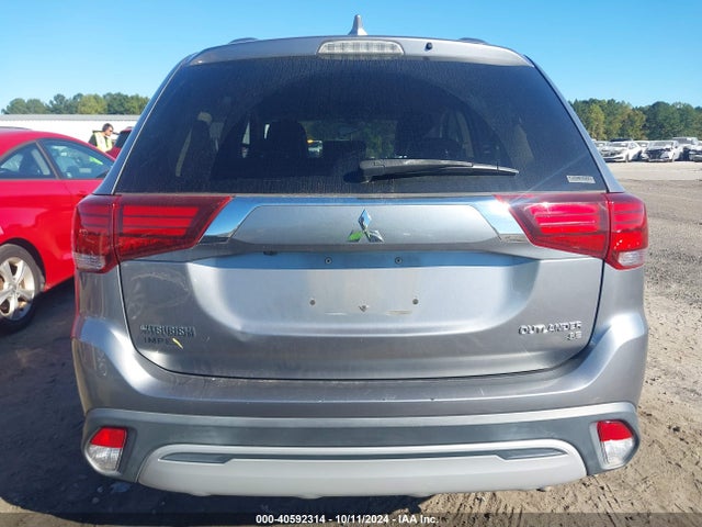 JA4AZ3A35KZ047442 Mitsubishi Outlander Se