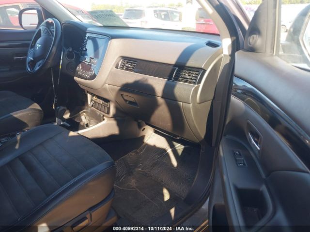2019 MITSUBISHI OUTLANDER JA4AZ3A35KZ047442 Photo 4
