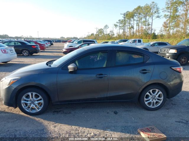 3MYDLBYV6JY301210 Toyota YARIS IA