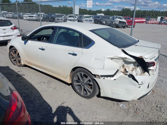 Nissan Altima 2.5 Sr 2017 1N4AL3APXHC487636 Image 3