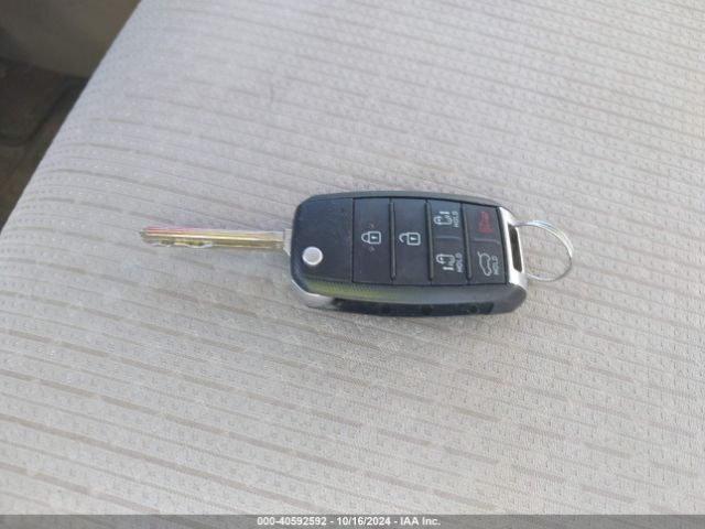 KNDMB5C17G6189167 KIA SEDONA LX