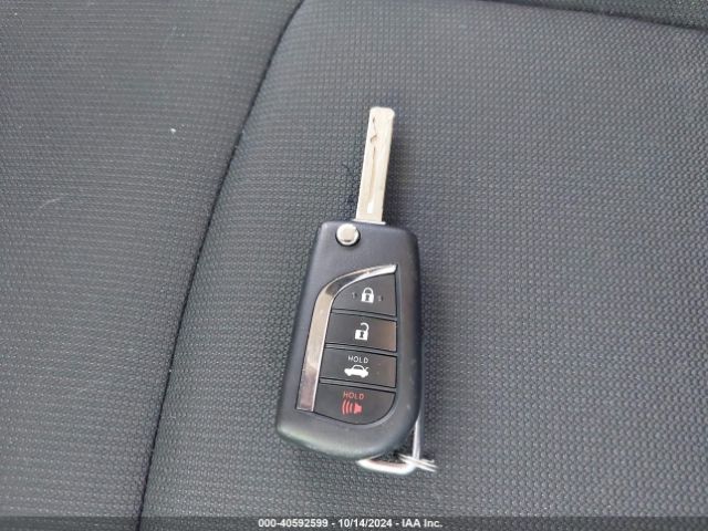 5YFEPMAE4MP251652 Toyota COROLLA LE
