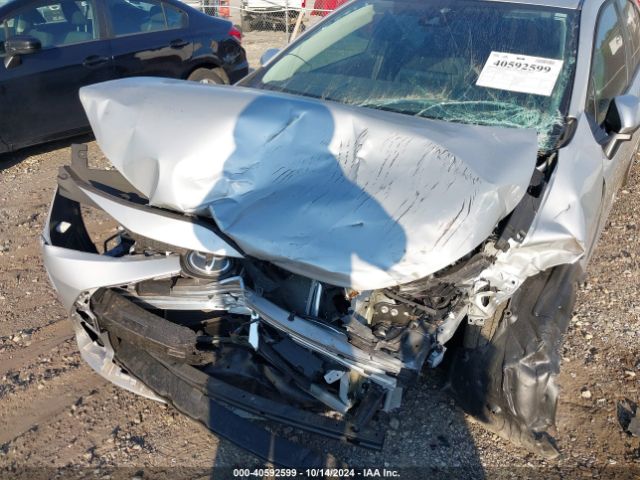 5YFEPMAE4MP251652 Toyota COROLLA LE