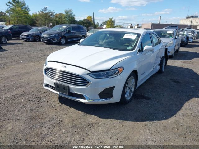 3FA6P0MU6KR157799 Ford Fusion Hybrid Sel
