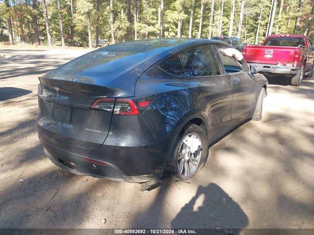 2024 TESLA MODEL Y 7SAYGDEE5RA245983 Photo 3