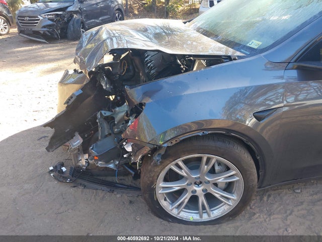 2024 TESLA MODEL Y 7SAYGDEE5RA245983 Photo 5